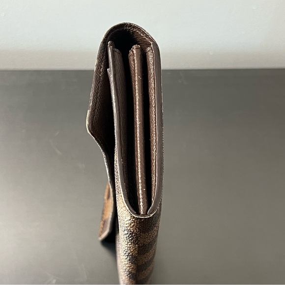 Authentic Louis Vuitton Damier ebene Sarah wallet - Picture 4 of 10